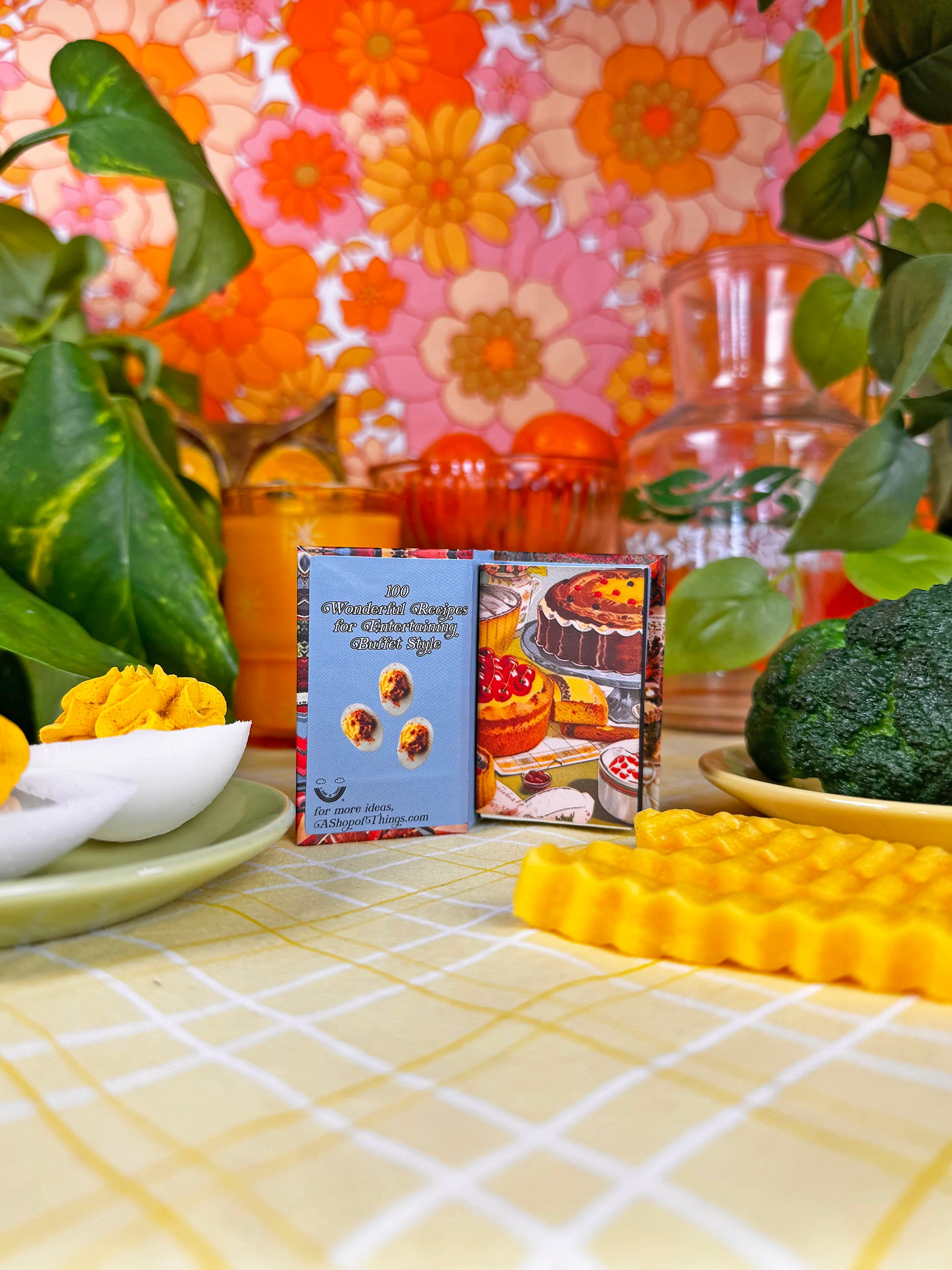 Buffet Cookbook Matches - Image 4