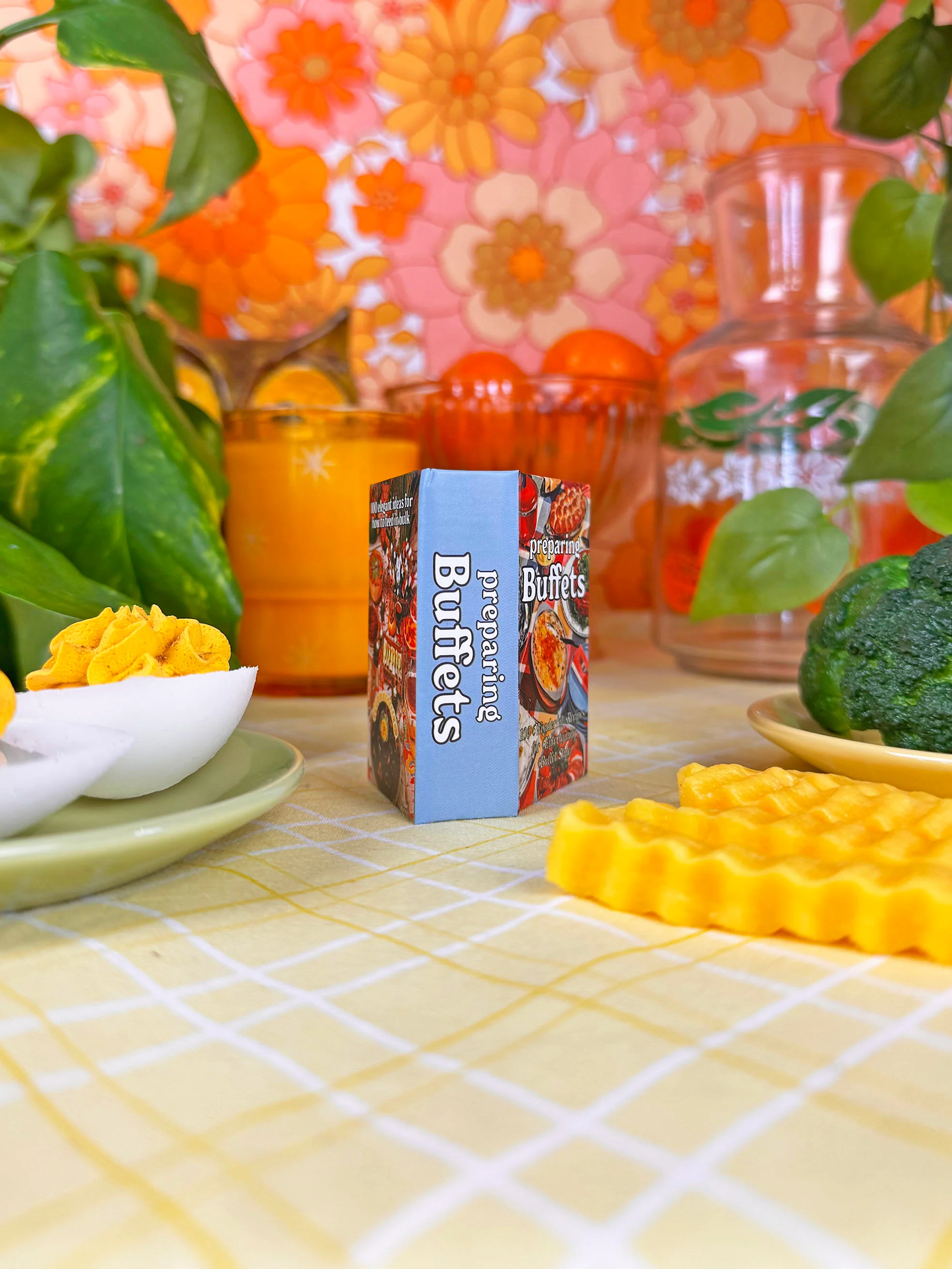 Buffet Cookbook Matches - Image 7