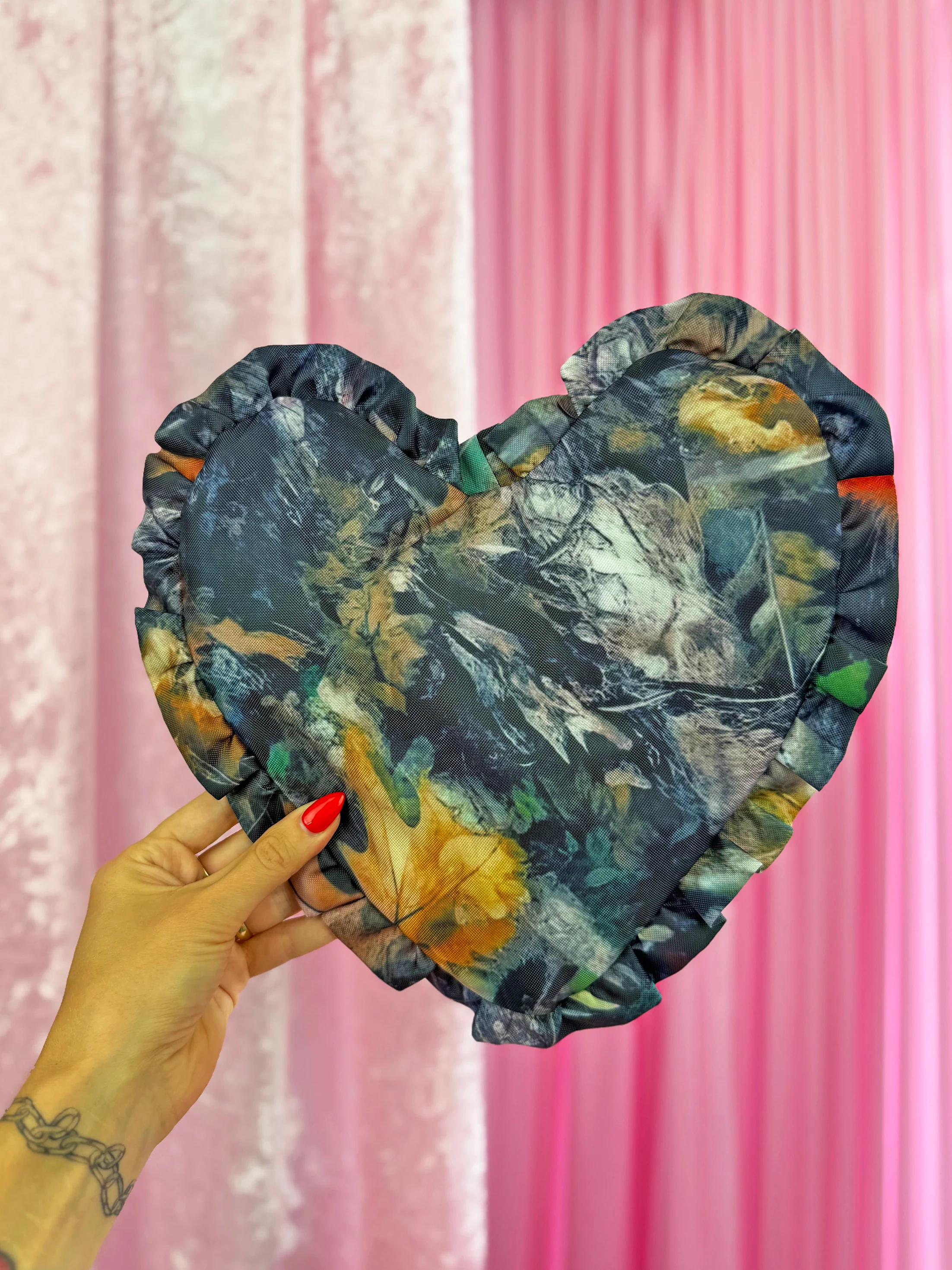 Camo Heart Smell Proof Bag - Image 5
