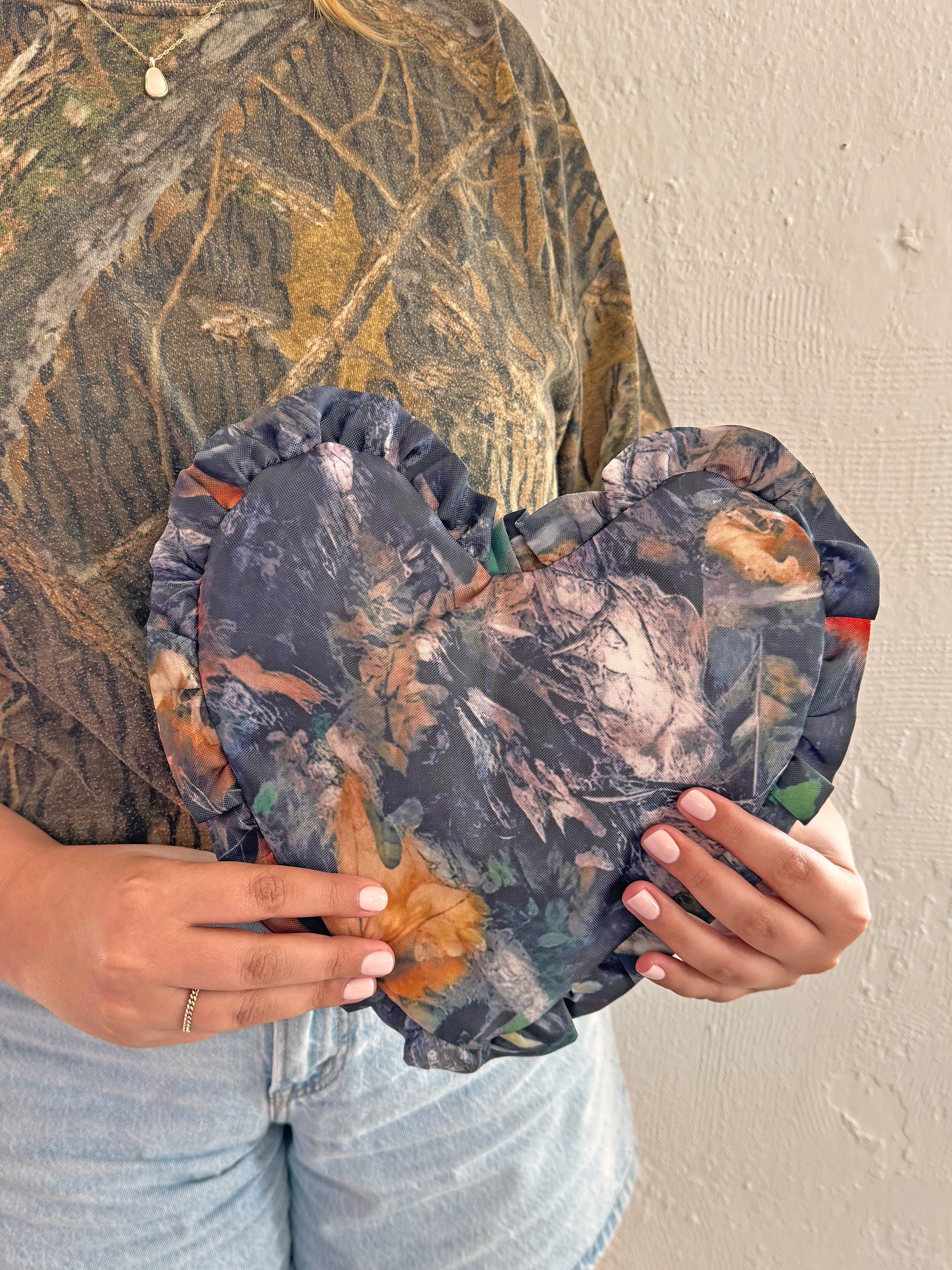 Camo Heart Smell Proof Bag - Image 9