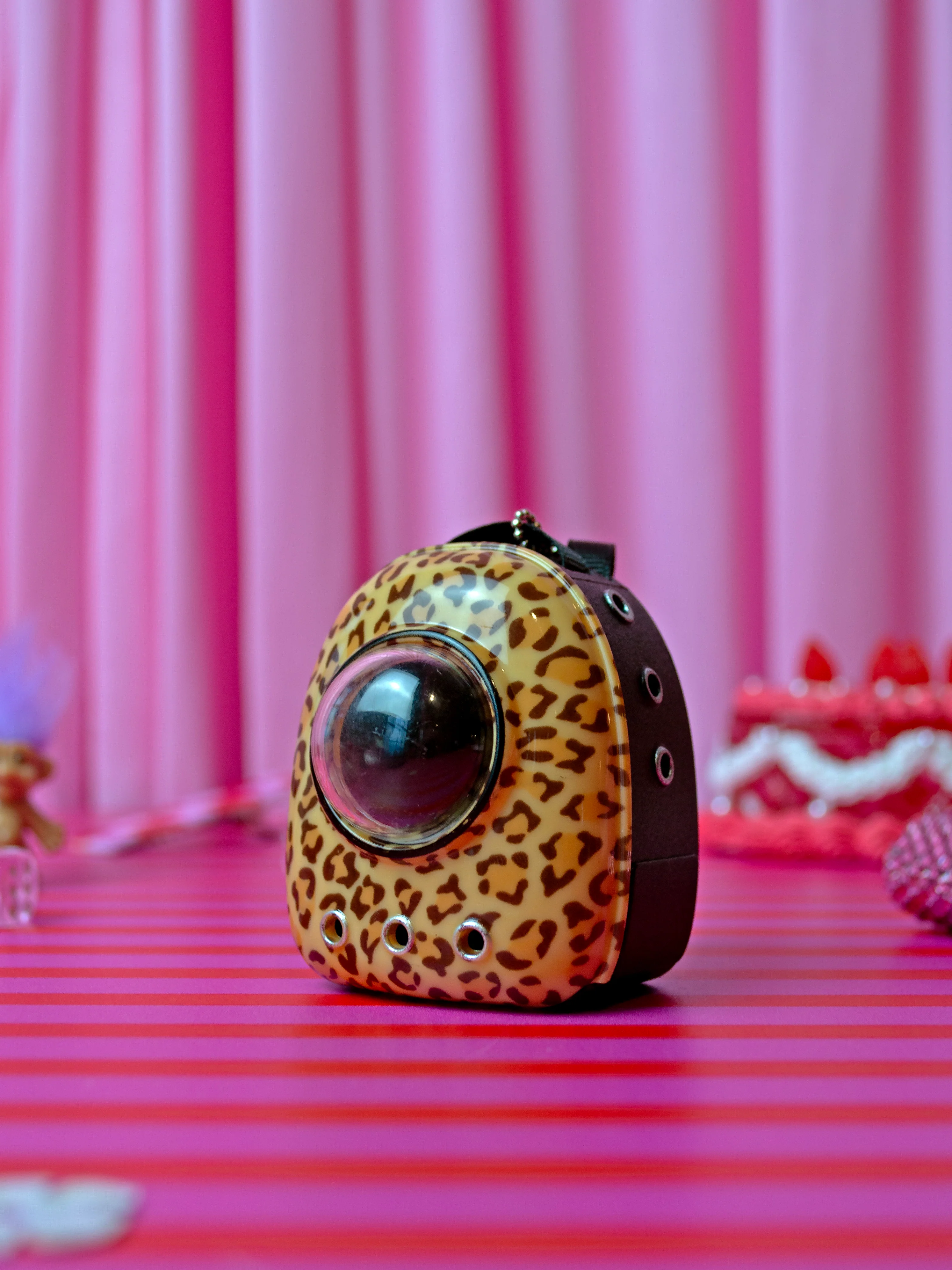 Critter Bubble Backpack Keychain- Leopard - Image 3