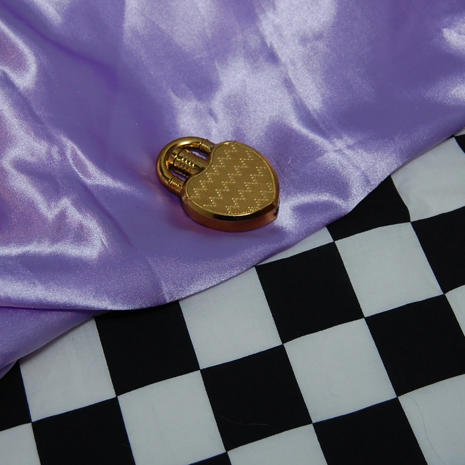 Heart Lock Lighter- Gold - Image 10