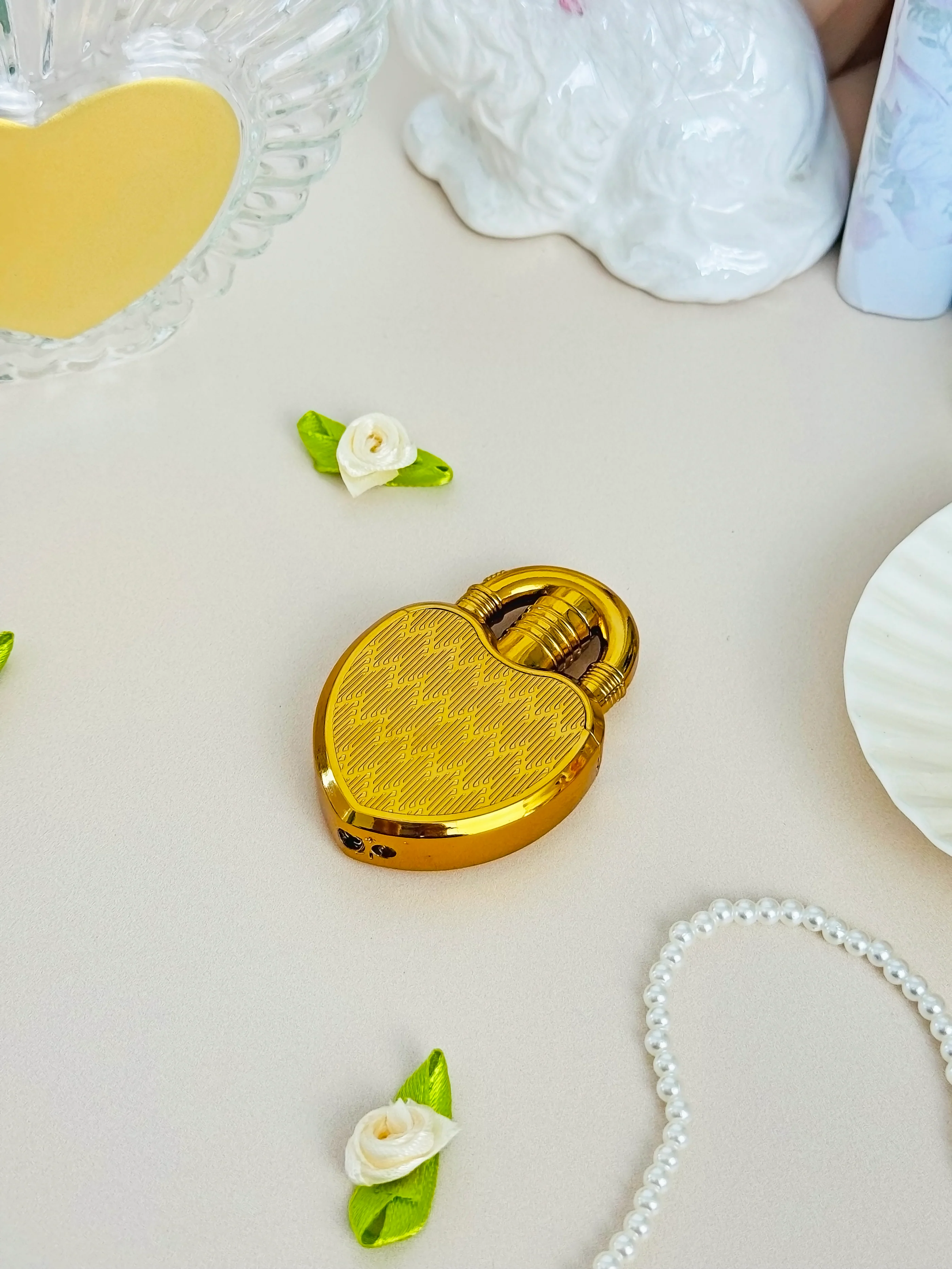 Heart Lock Lighter- Gold - Image 3