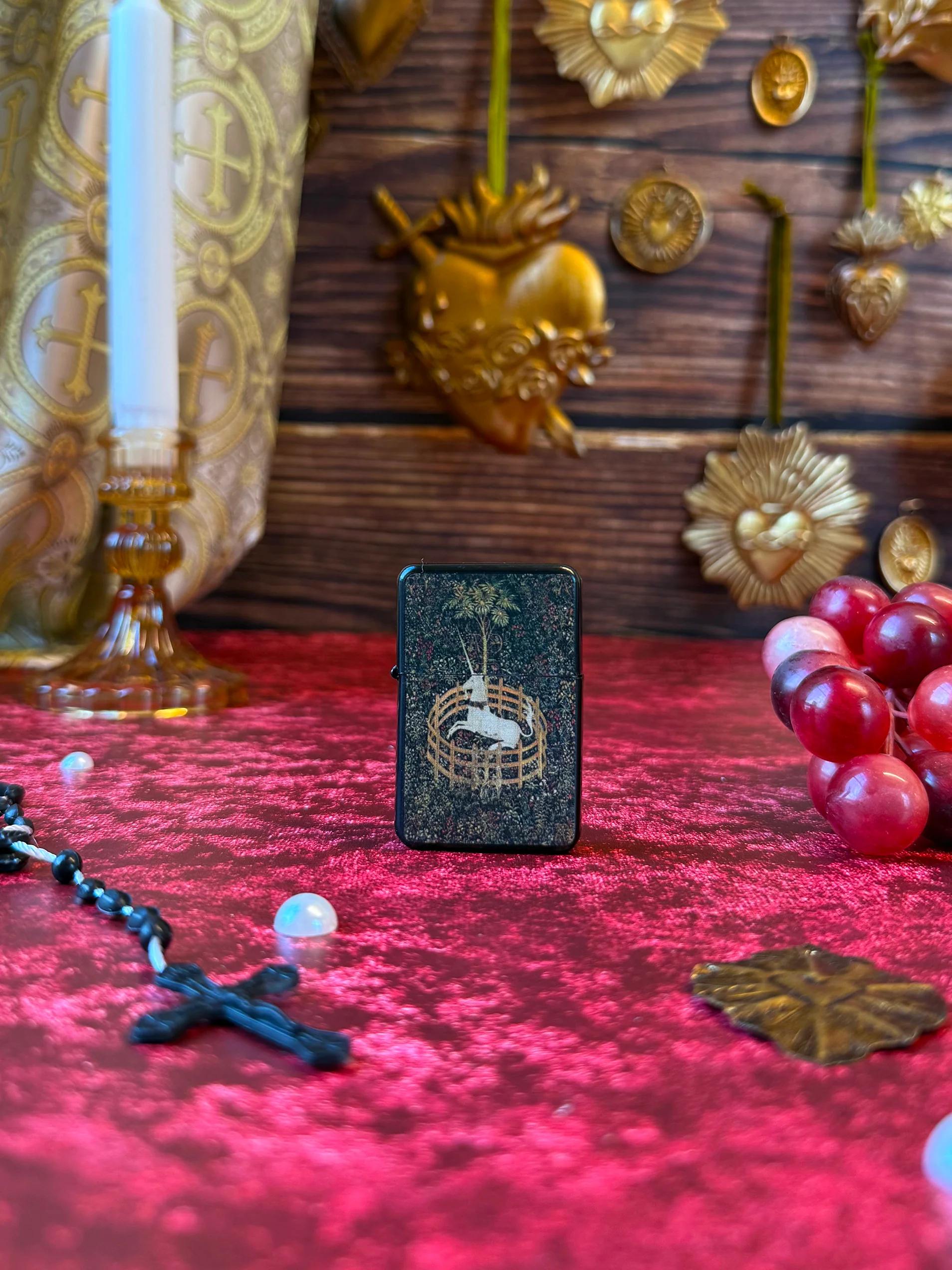 Medieval Tapestry Lighter - Image 4
