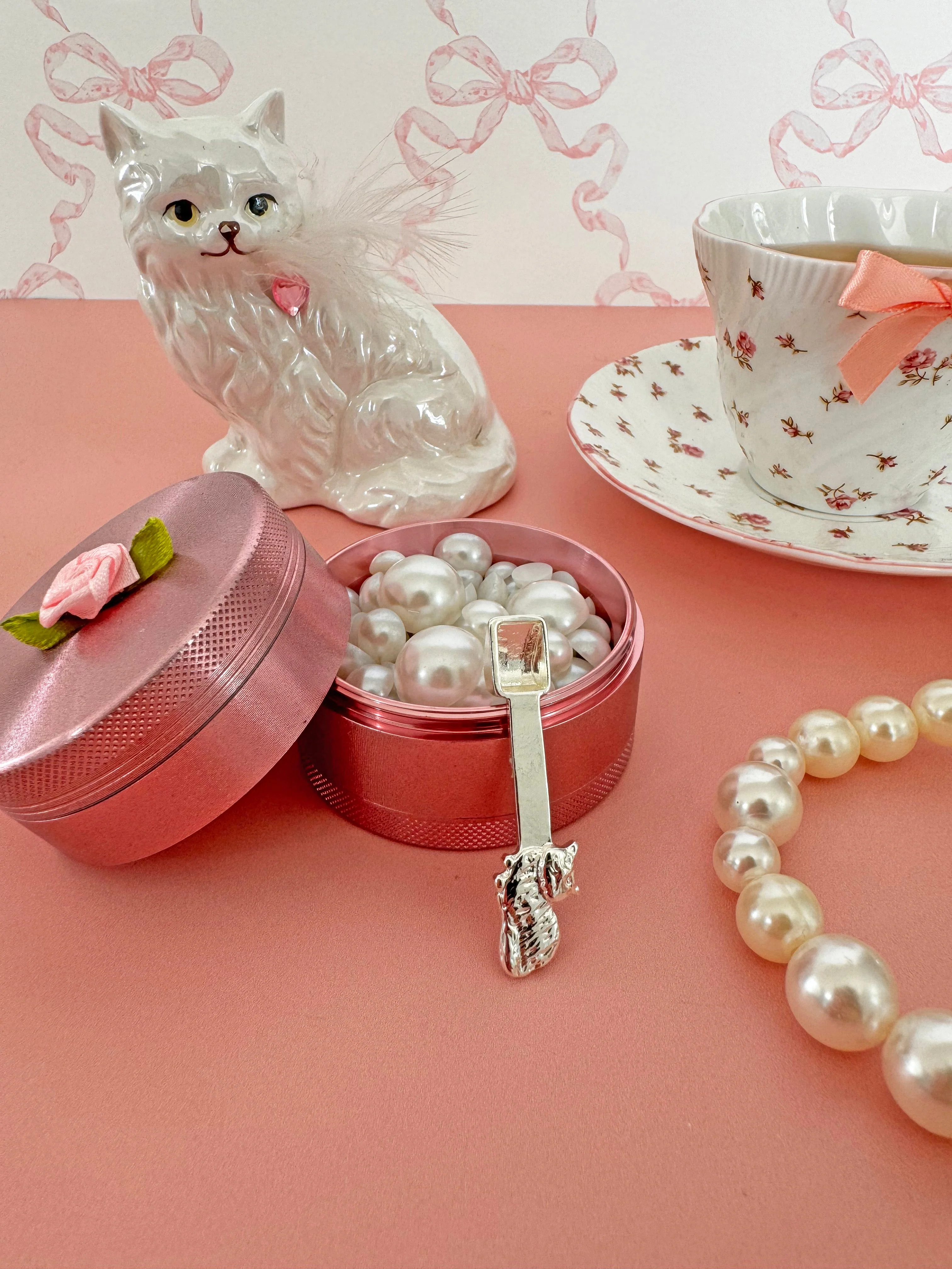 Miss Kitty Grinder Scoop - Image 8