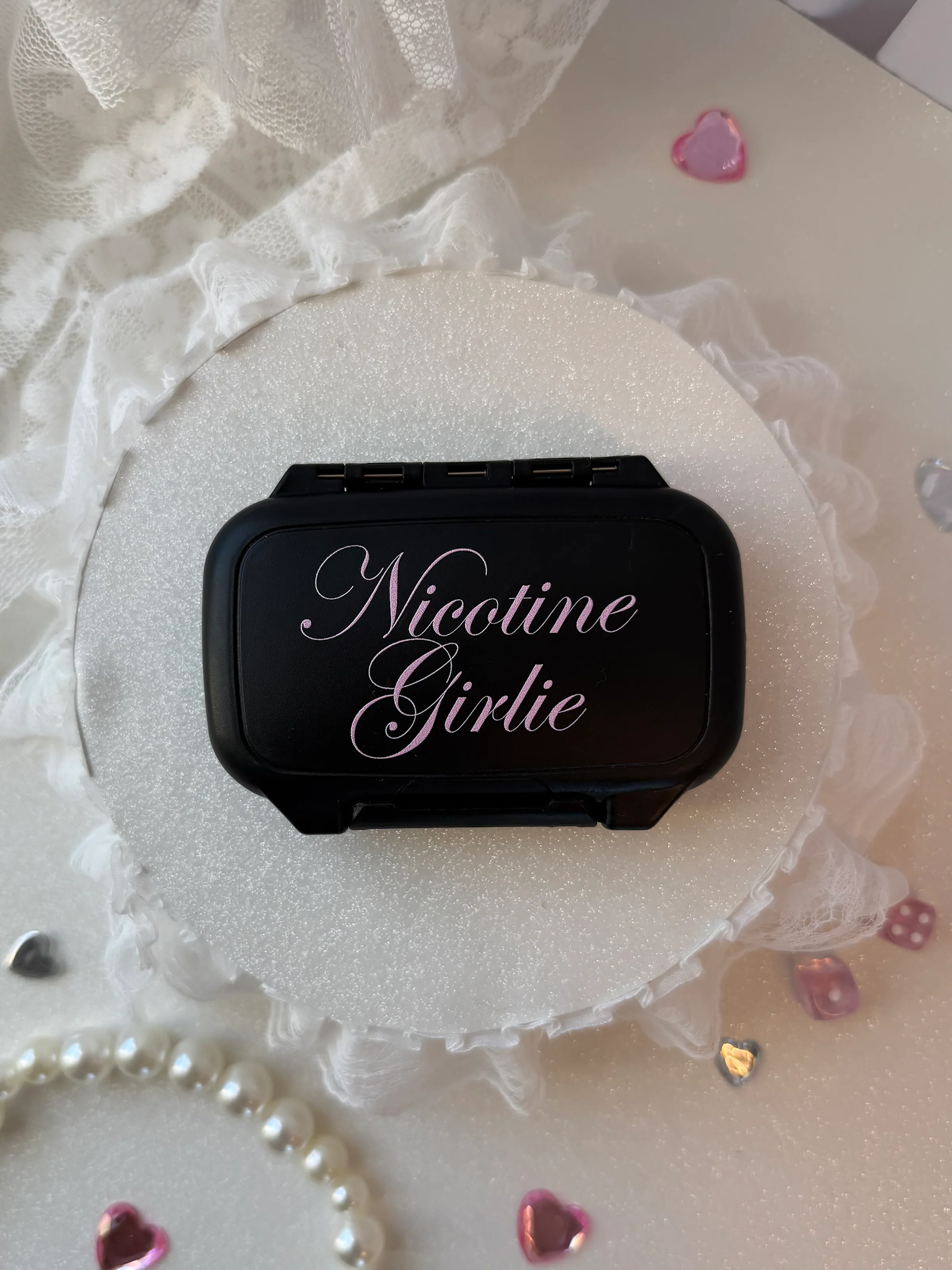 Nicotine Girlie Cig Case - Image 3