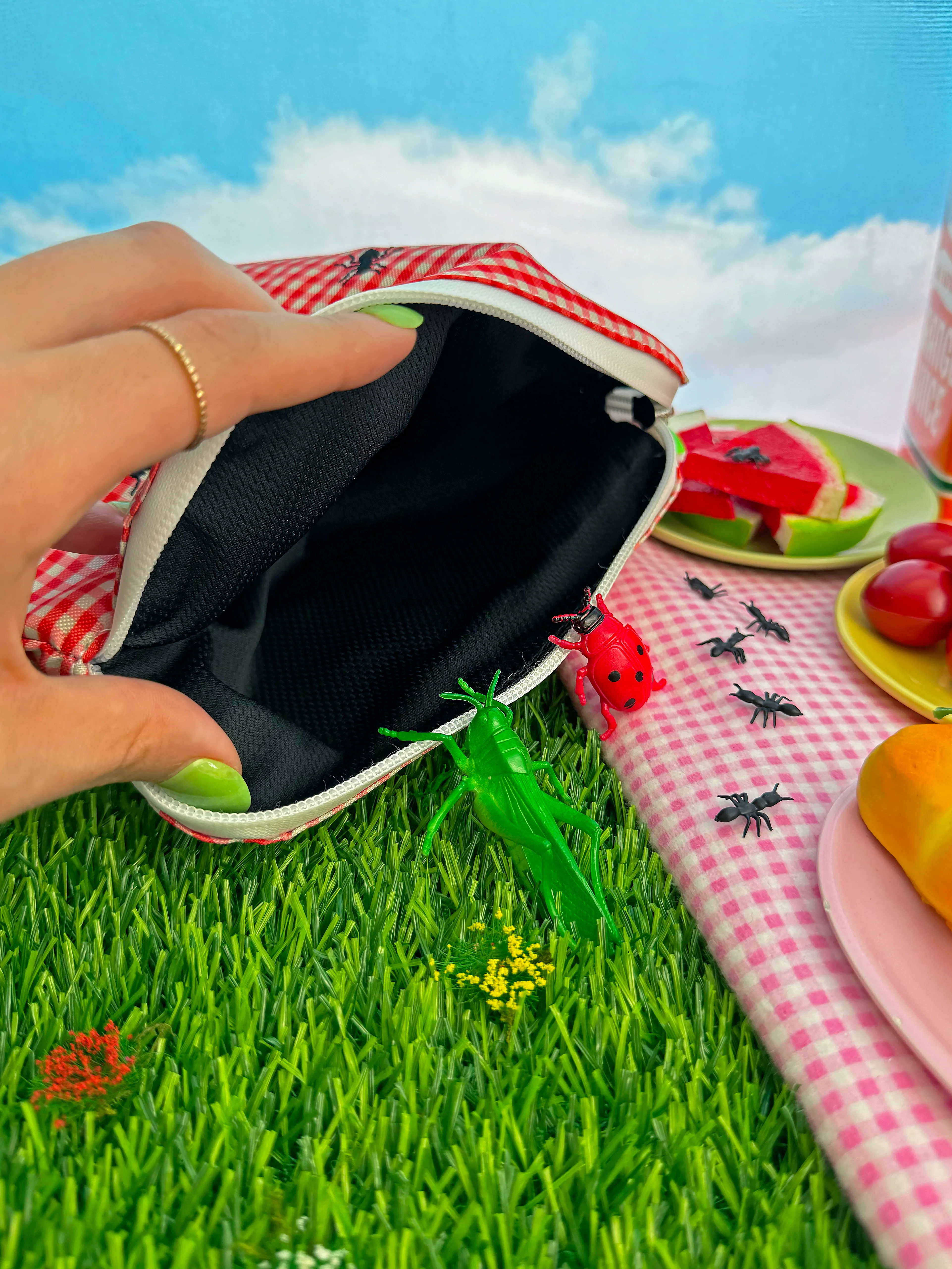 Picnic Smell Proof Bag - Image 4