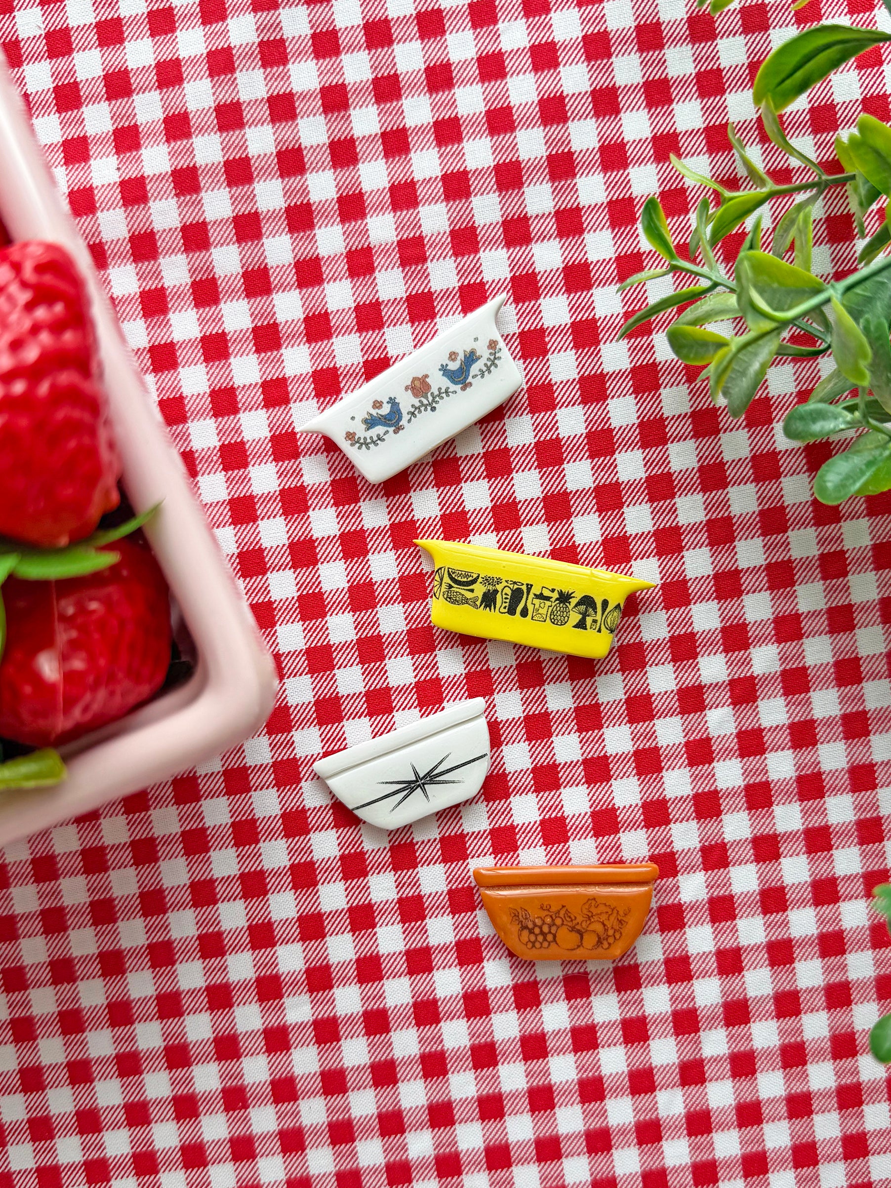 Retro Bowl Magnet - Country Festival - Image 3