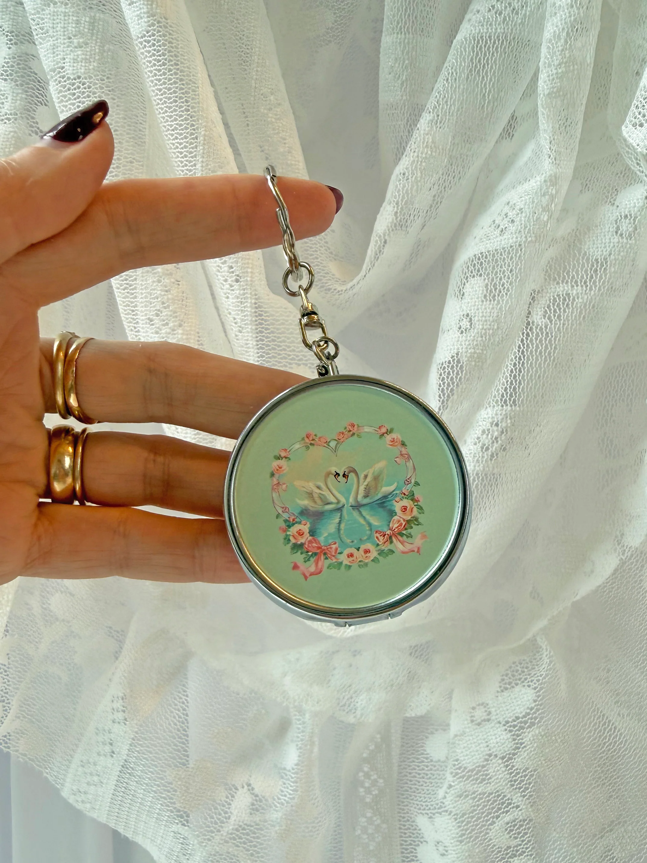 Swan Ash Tray Keychain - Image 4