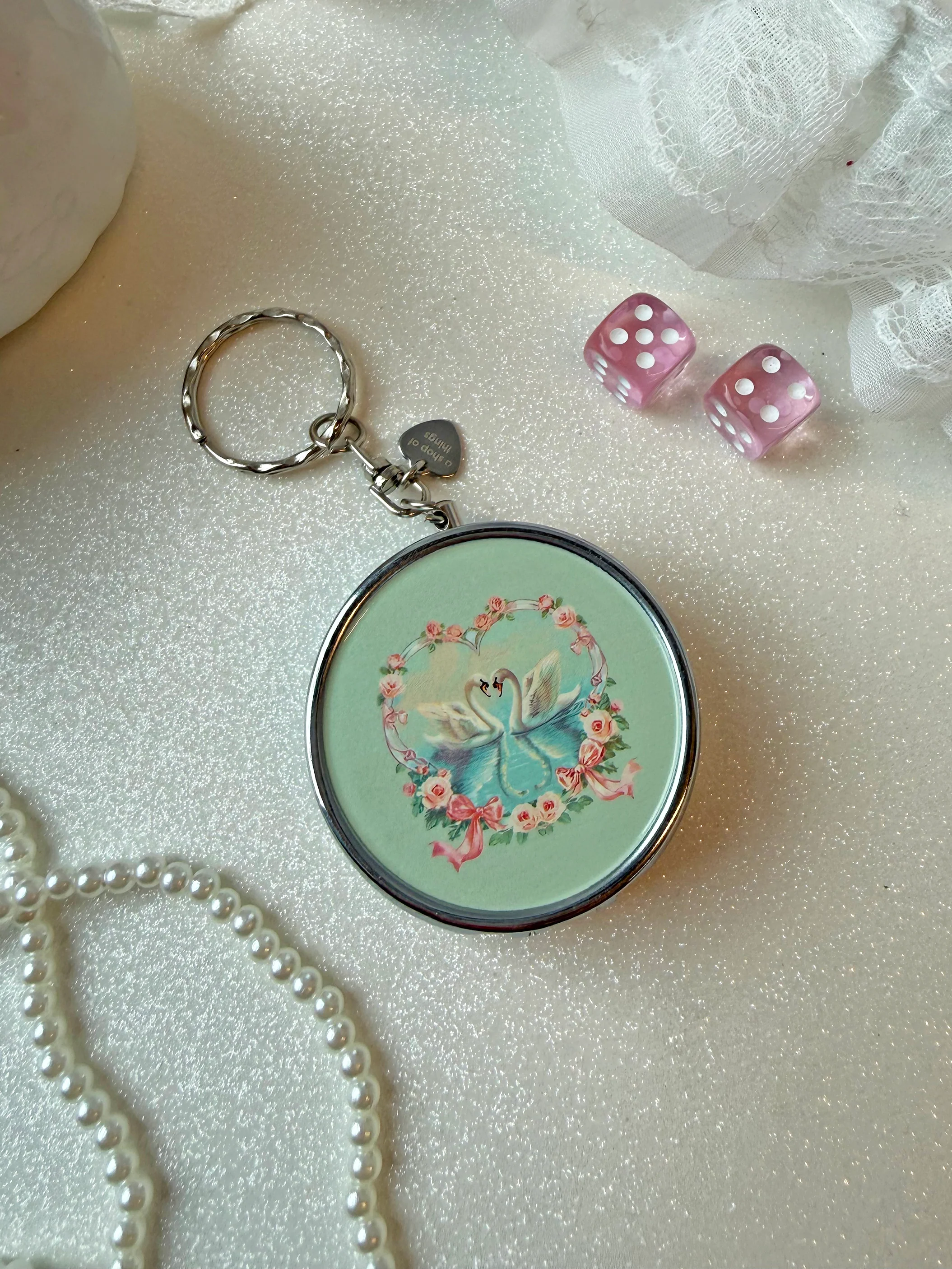 Swan Ash Tray Keychain - Image 5